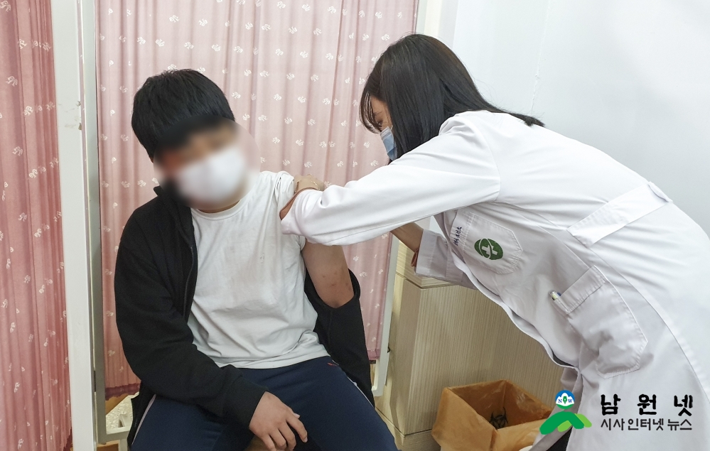 1014 건강생활과-남원시, 독감 무료에방접종 13일부터 나이별 차례로 접종.jpg