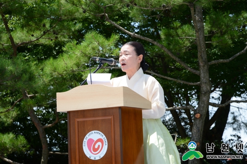 150725 명창 안숙선과 함께하는 국악세상 비전마을 선포식4.JPG