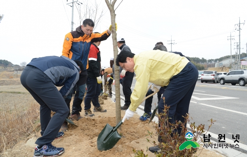 0324 산림과 - 녹색도시조성을 위한 나무심기 행사 4.JPG