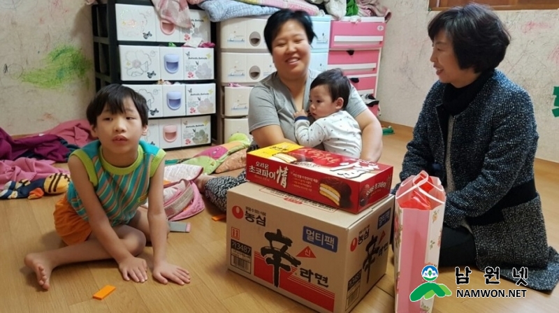 0123 여성가족과 - 가정위탁아동 62가정 결연 및 위문.JPG