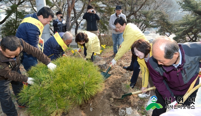 0404 노암동 - 제72회 식목일 기념 금암공원 가꾸기 행사 1.JPG